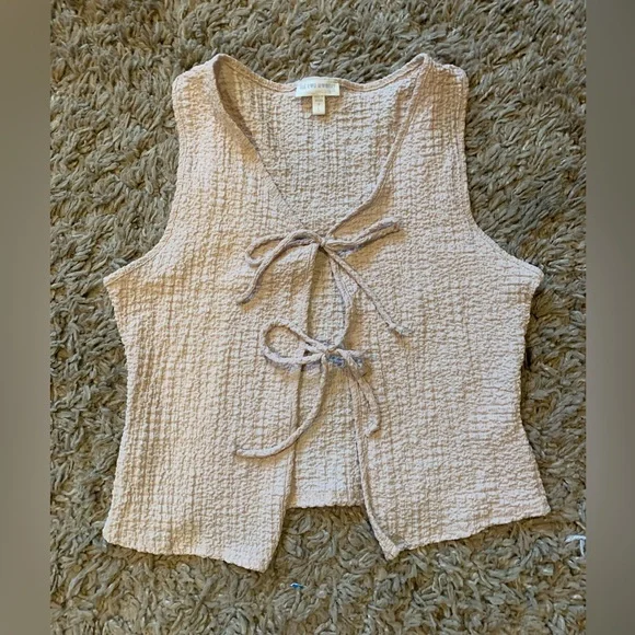 See You Monday Textured Beige Sleeveless Blouse - Picture 1 of 4